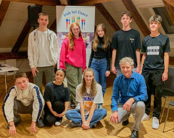 Willibald Gluck Schueler•Willibald Gluck Schueler•Schuelergruppe•WGG•PKurs•FranzXaverBeer•10Okt2023 IMG 4784