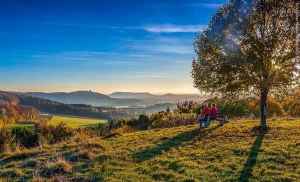 14144367 goldener wanderherbst in neumarkt hans fabian